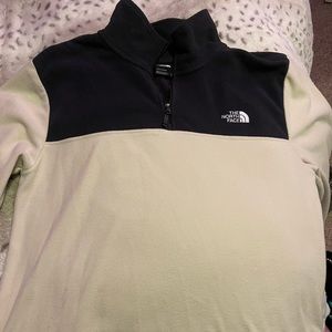 North face quarter zip! Cream & dark grey fleece
